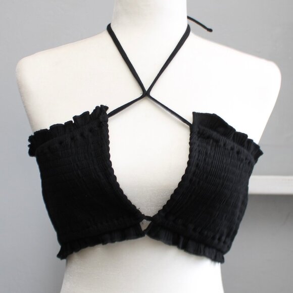 BB DAKOTA Women's Black Catch A Glance Smocked Ruffle Crop Top Size Medium NWT - Picture 1 of 9